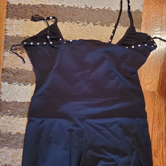 Jumpsuit - Picture 3 of 10